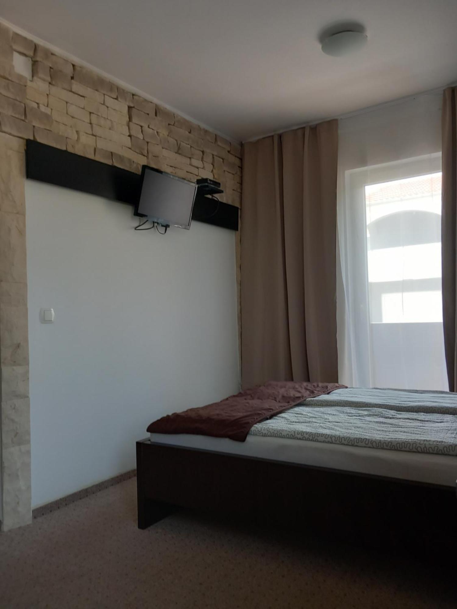 Villa Garden Вир Екстер'єр фото